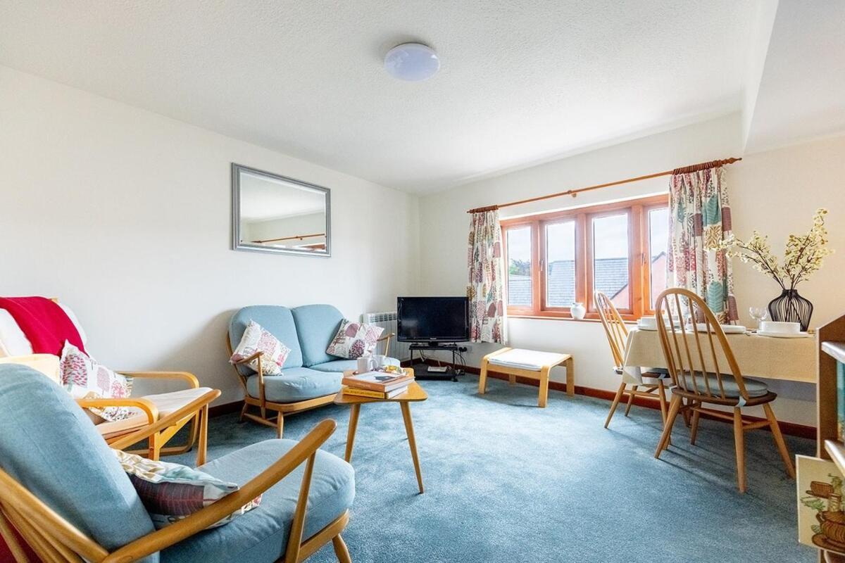 Katherines Court - Spacious Apartment With Rolling Hill Views Κένταλ Εξωτερικό φωτογραφία